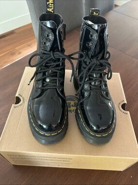 New Dr Martens Jadon size US4-5